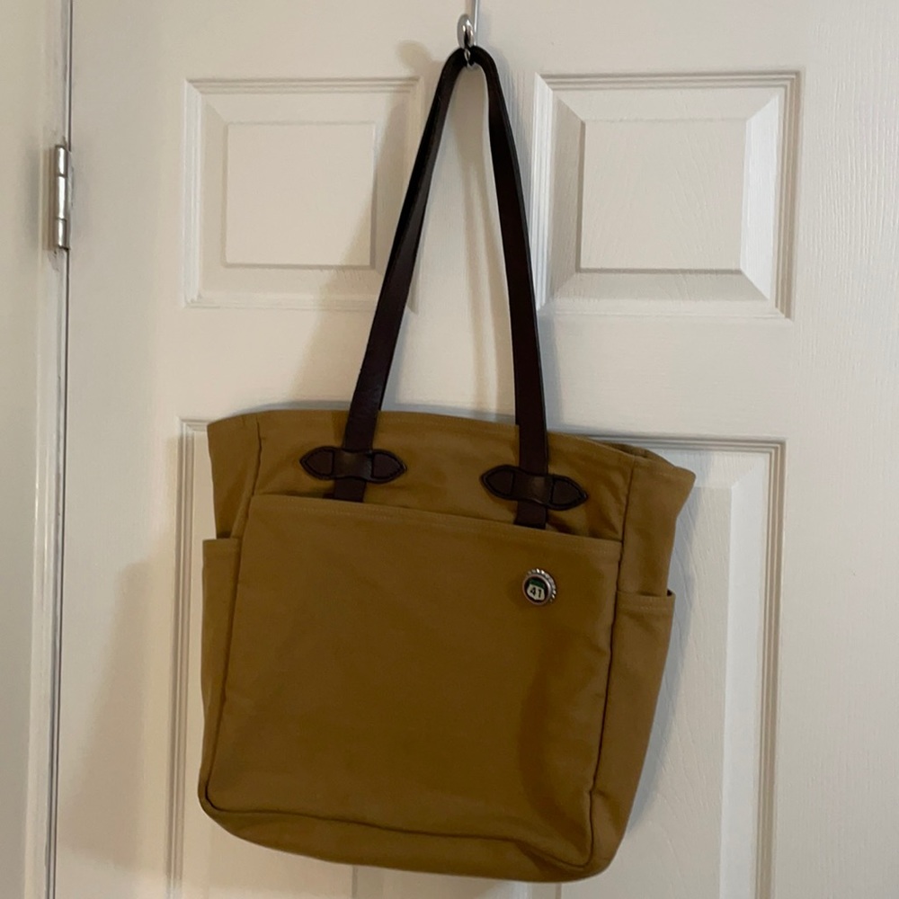 Filson Original Twill Tote in Tan